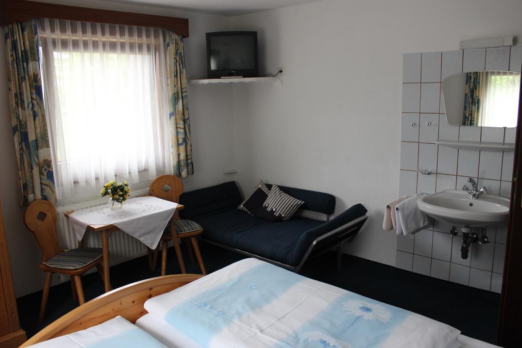 Haus Almrausch Hotel Зеефелд в Тирол Стая снимка