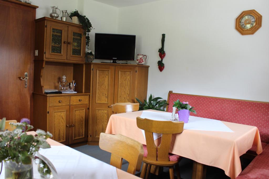 Haus Almrausch Hotel Зеефелд в Тирол Стая снимка